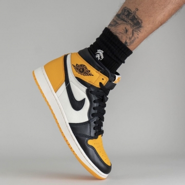 air jordan 1 retro high og   yellow toe