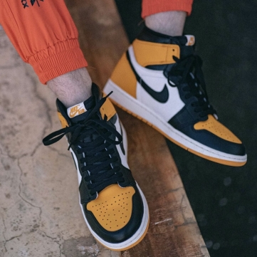 air jordan 1 retro high og   yellow toe