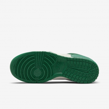 nike dunk low disrupt 2 university malachite