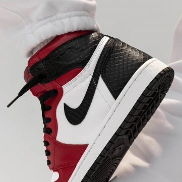 air jordan 1 retro high og   satin snake